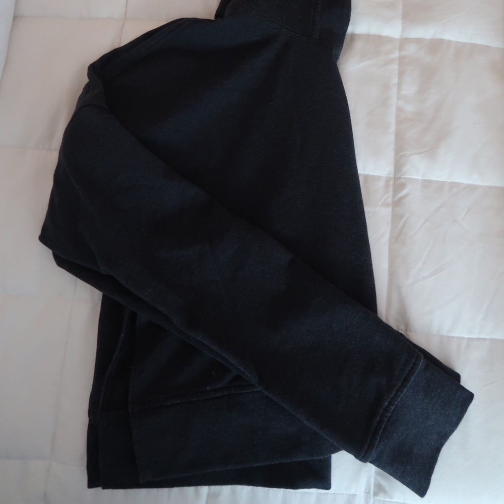 Lululemon sweatshirt